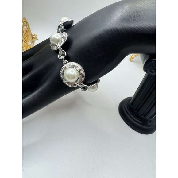 Stunning Givenchy Faux Pearl And Crystals  Silver Tone Bracelet And Earrings Set - Picture 8 of 15